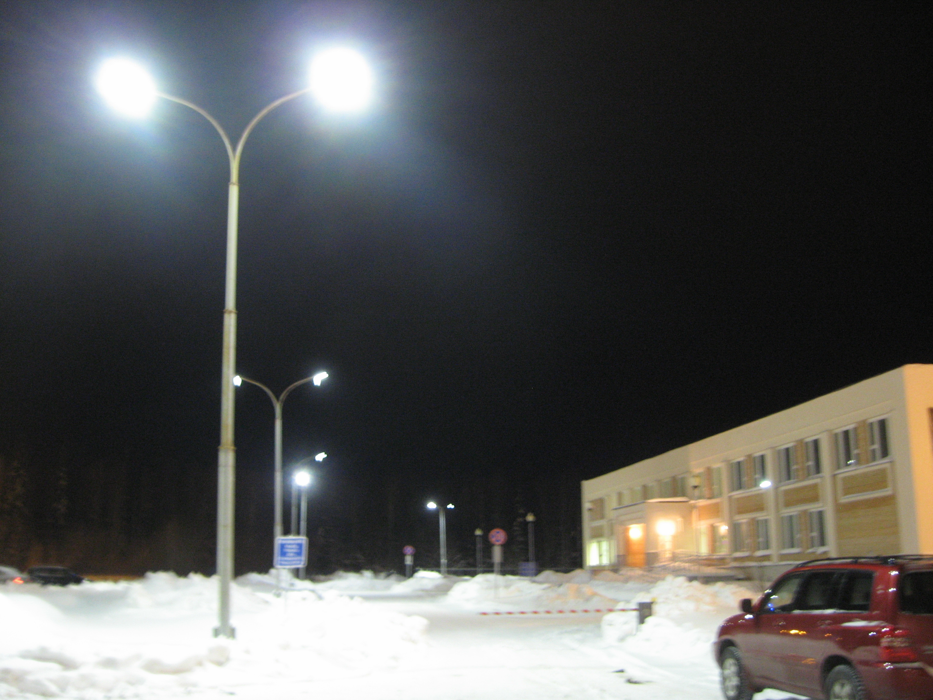 Освещение светодиодными светильниками завода ledel, l-street 48